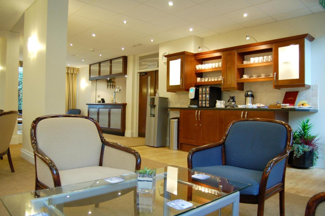 Hotel Lane End High Wycombe Zewnętrze zdjęcie